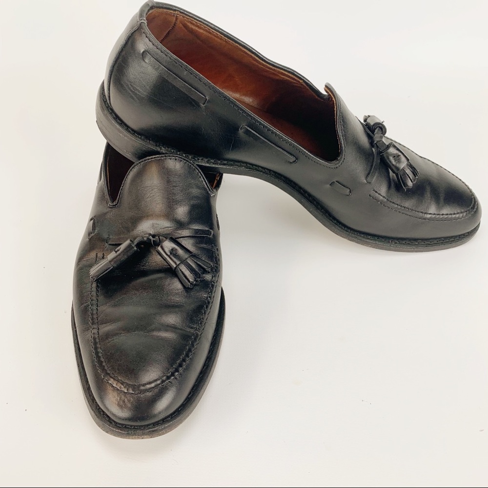 Allen Edmonds Black Slip On loafers with Tassels - Picture 2 of 6
